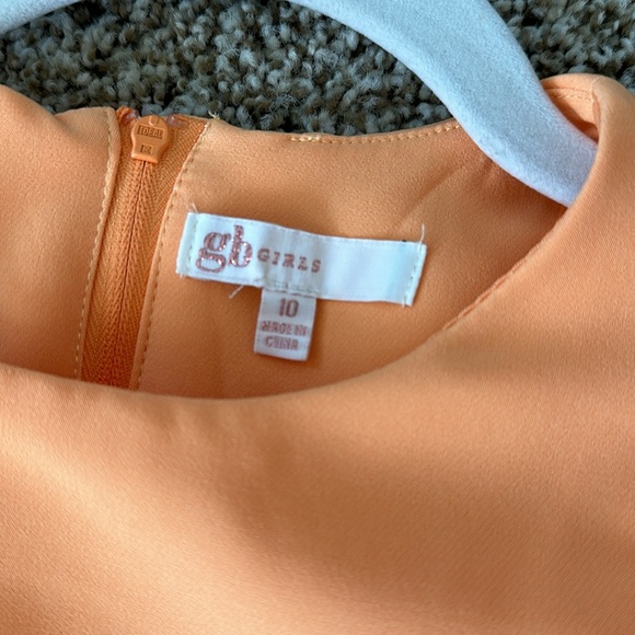 Girls peach jumpsuit - Picture 2 of 3